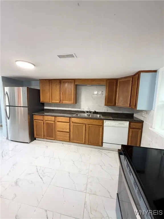 533 Adam Street, Tonawanda, New York 14150, Tonawanda, New York 14150, 2 Bedrooms Bedrooms, 5 Rooms Rooms,1 BathroomBathrooms,Residential,For Sale,533 Adam Street, Tonawanda, New York 14150,0,B1635771