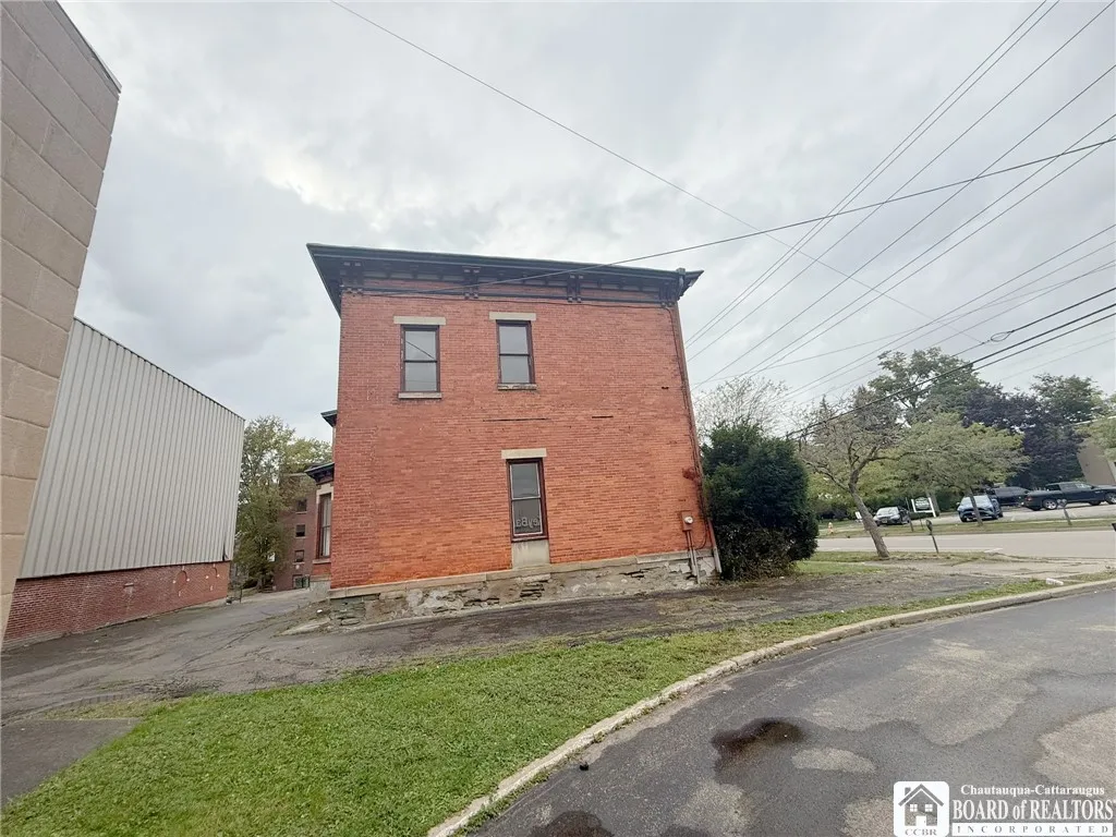 100 East 5th Street, Jamestown, New York 14701, Jamestown, New York 14701, ,Commercial Sale,For Sale,100 East 5th Street, Jamestown, New York 14701,0,R1635693