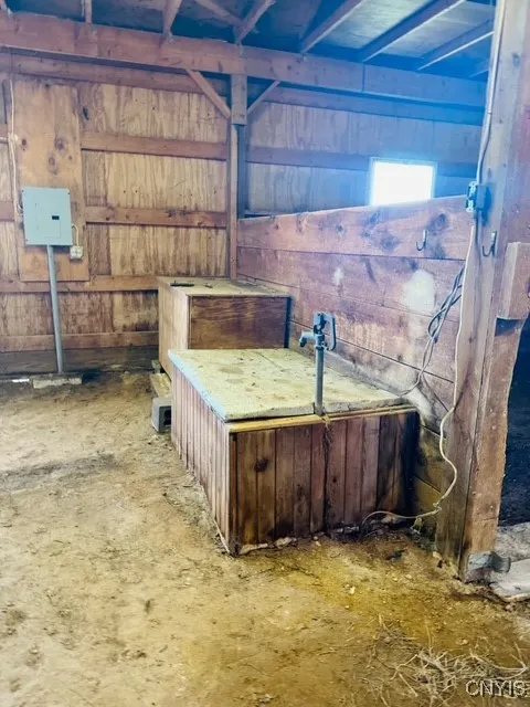 2354 Middle Road, Oneida, New York 13421, Oneida, New York 13421, 3 Bedrooms Bedrooms, 11 Rooms Rooms,2 BathroomsBathrooms,Residential,For Sale,2354 Middle Road, Oneida, New York 13421,0,S1635600