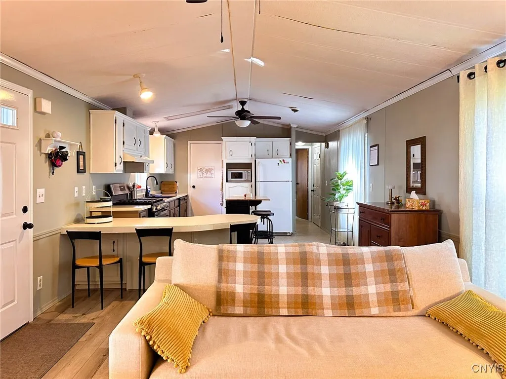 12 Village View, New Hartford, New York 13413, New Hartford, New York 13413, 2 Bedrooms Bedrooms, 5 Rooms Rooms,2 BathroomsBathrooms,Residential,For Sale,12 Village View, New Hartford, New York 13413,0,S1635671