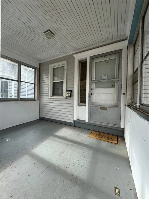 57 Ellison Street, Rochester, New York 14609, Rochester, New York 14609, 2 Bedrooms Bedrooms, 4 Rooms Rooms,1 BathroomBathrooms,Residential Lease,For Rent,57 Ellison Street, Rochester, New York 14609,0,R1636013