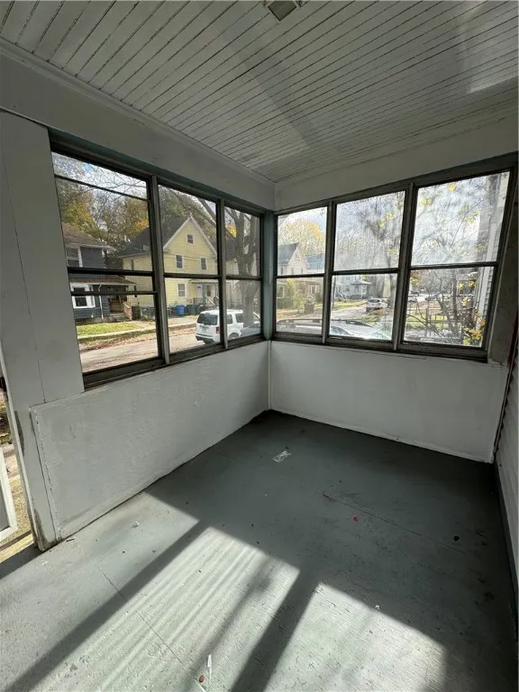 57 Ellison Street, Rochester, New York 14609, Rochester, New York 14609, 2 Bedrooms Bedrooms, 4 Rooms Rooms,1 BathroomBathrooms,Residential Lease,For Rent,57 Ellison Street, Rochester, New York 14609,0,R1636013