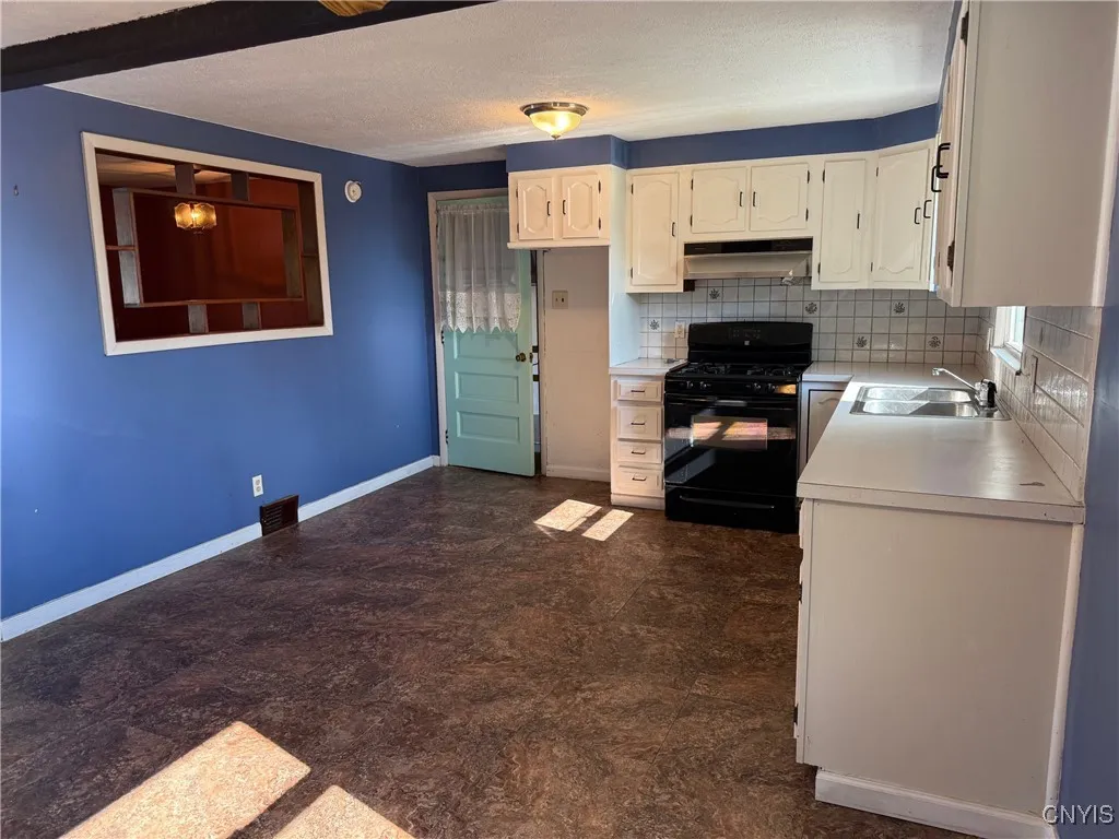 111 Deborah Drive, Salina, New York 13088, Salina, New York 13088, 3 Bedrooms Bedrooms, 8 Rooms Rooms,1 BathroomBathrooms,Residential,For Sale,111 Deborah Drive, Salina, New York 13088,0,S1635924