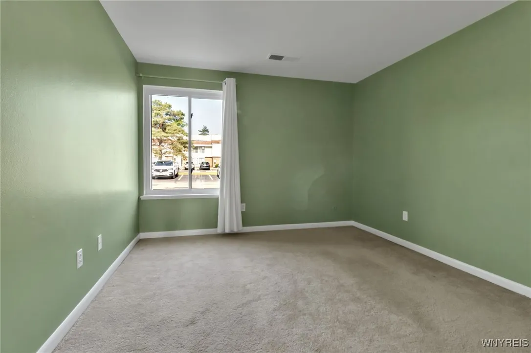 21 Coolbrook Court A, Amherst, New York 14051, Amherst, New York 14051, 1 Bedroom Bedrooms, 4 Rooms Rooms,1 BathroomBathrooms,Residential,For Sale,21 Coolbrook Court A, Amherst, New York 14051,0,B1635975