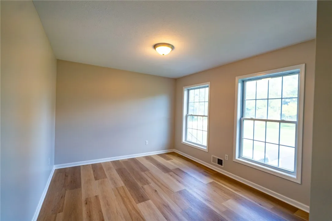 649 Kayloc Circle, Webster, New York 14580, Webster, New York 14580, 4 Bedrooms Bedrooms, 11 Rooms Rooms,2 BathroomsBathrooms,Residential Lease,For Rent,649 Kayloc Circle, Webster, New York 14580,0,R1635986