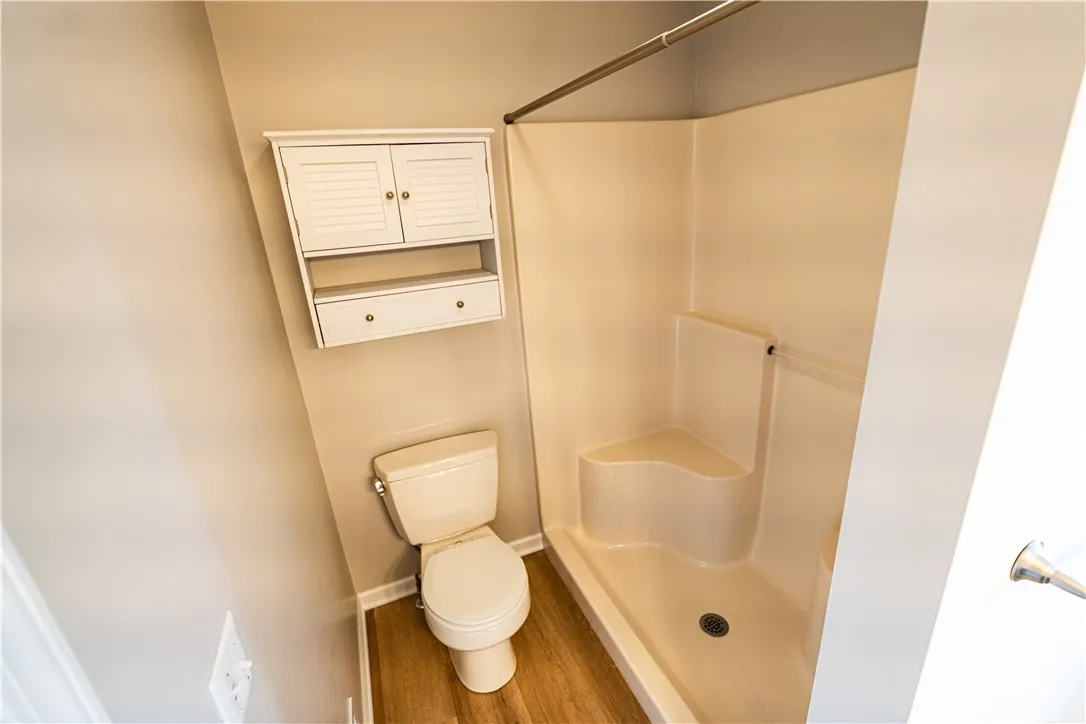 649 Kayloc Circle, Webster, New York 14580, Webster, New York 14580, 4 Bedrooms Bedrooms, 11 Rooms Rooms,2 BathroomsBathrooms,Residential Lease,For Rent,649 Kayloc Circle, Webster, New York 14580,0,R1635986