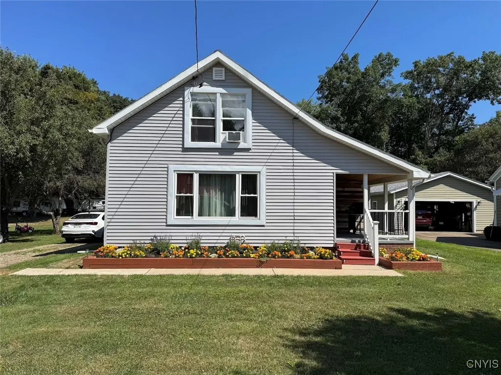 1412 West Chestnut Street, Portville, New York 147, Portville, New York 14788, 2 Bedrooms Bedrooms, 5 Rooms Rooms,1 BathroomBathrooms,Residential,For Sale,1412 West Chestnut Street, Portville, New York 147,0,S1636024