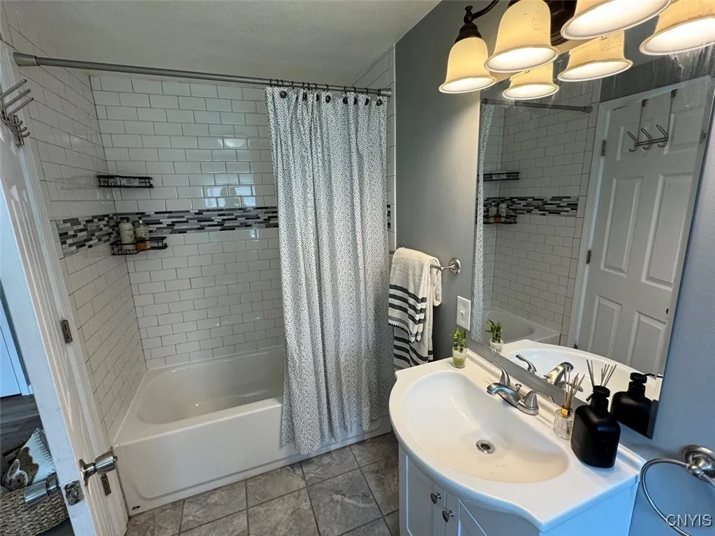 608 Forbes Avenue, Sullivan, New York 13037, Sullivan, New York 13037, 3 Bedrooms Bedrooms, 5 Rooms Rooms,1 BathroomBathrooms,Residential,Closed,608 Forbes Avenue, Sullivan, New York 13037,0,S1633749