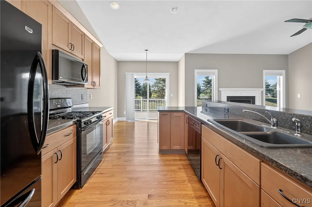 206 Marineview Drive, Sullivan, New York 13037, Sullivan, New York 13037, 4 Bedrooms Bedrooms, 8 Rooms Rooms,3 BathroomsBathrooms,Residential,For Sale,206 Marineview Drive, Sullivan, New York 13037,0,S1635795