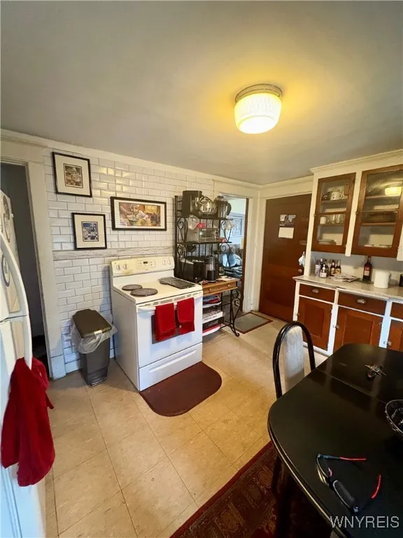 144 Ivanhoe Road, Cheektowaga, New York 14215, Cheektowaga, New York 14215, 5 Bedrooms Bedrooms, ,2 BathroomsBathrooms,Residential,For Sale,144 Ivanhoe Road, Cheektowaga, New York 14215,0,B1632655