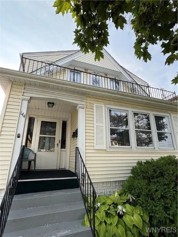 144 Ivanhoe Road, Cheektowaga, New York 14215, Cheektowaga, New York 14215, 5 Bedrooms Bedrooms, ,2 BathroomsBathrooms,Residential,For Sale,144 Ivanhoe Road, Cheektowaga, New York 14215,0,B1632655