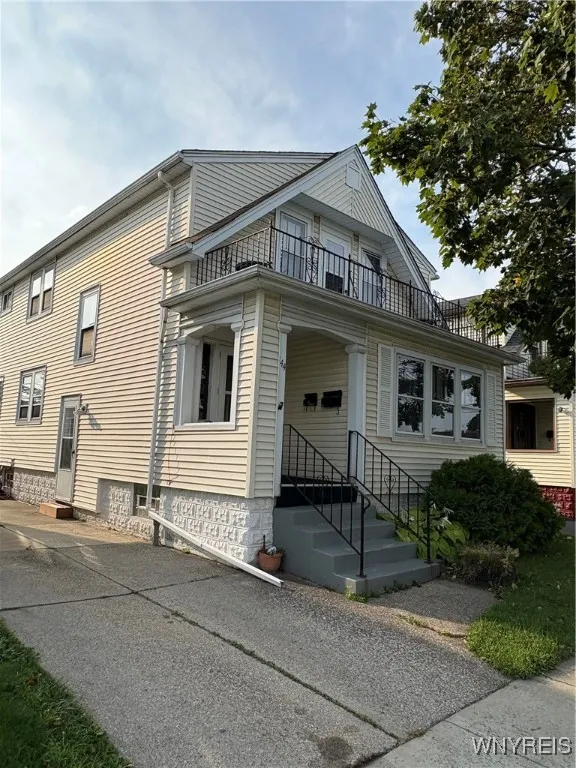 144 Ivanhoe Road, Cheektowaga, New York 14215, Cheektowaga, New York 14215, 5 Bedrooms Bedrooms, ,2 BathroomsBathrooms,Residential,For Sale,144 Ivanhoe Road, Cheektowaga, New York 14215,0,B1632655