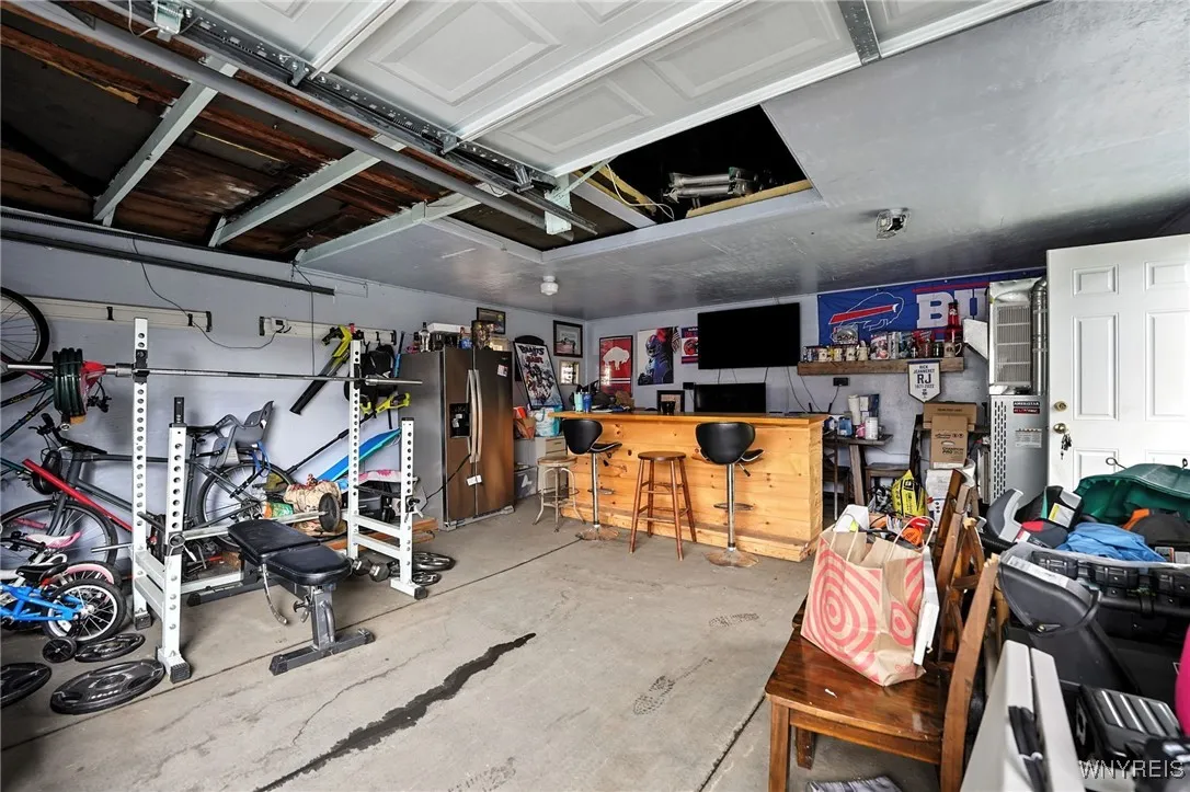 105 Seminole Parkway, Cheektowaga, New York 14225, Cheektowaga, New York 14225, 3 Bedrooms Bedrooms, 6 Rooms Rooms,2 BathroomsBathrooms,Residential,For Sale,105 Seminole Parkway, Cheektowaga, New York 14225,0,B1635830