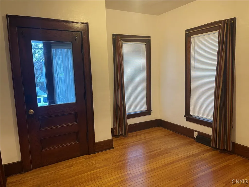 251 Tennyson Avenue, Syracuse, New York 13204, Syracuse, New York 13204, 4 Bedrooms Bedrooms, 8 Rooms Rooms,2 BathroomsBathrooms,Residential Lease,For Rent,251 Tennyson Avenue, Syracuse, New York 13204,0,S1635824
