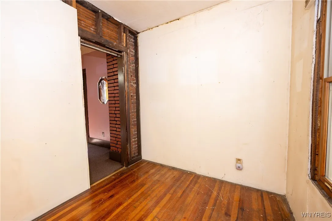 32 North Ogden Street W, Buffalo, New York 14206, Buffalo, New York 14206, 6 Bedrooms Bedrooms, ,2 BathroomsBathrooms,Residential,For Sale,32 North Ogden Street W, Buffalo, New York 14206,0,B1635740
