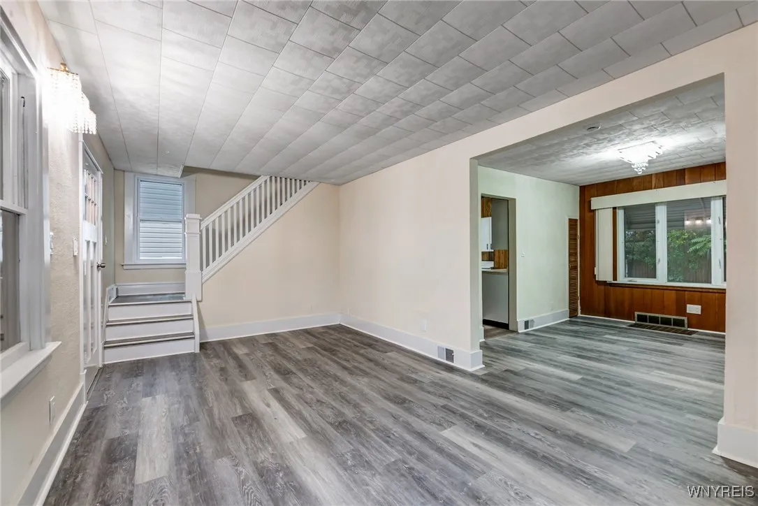53 Bickford Avenue, Buffalo, New York 14215, Buffalo, New York 14215, 3 Bedrooms Bedrooms, 5 Rooms Rooms,1 BathroomBathrooms,Residential,For Sale,53 Bickford Avenue, Buffalo, New York 14215,0,B1636046