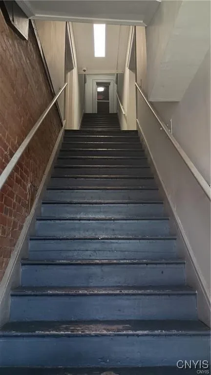 223 State Street, Watertown City, New York 13601, Watertown City, New York 13601, 1 Bedroom Bedrooms, 4 Rooms Rooms,1 BathroomBathrooms,Residential Lease,For Rent,223 State Street, Watertown City, New York 13601,0,S1636073