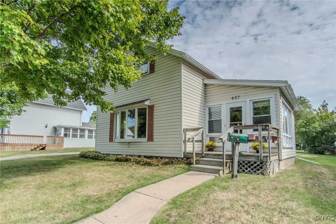 637 Theresa Street, Clayton, New York 13624, Clayton, New York 13624, 4 Bedrooms Bedrooms, 8 Rooms Rooms,1 BathroomBathrooms,Residential,Closed,637 Theresa Street, Clayton, New York 13624,0,S1635723