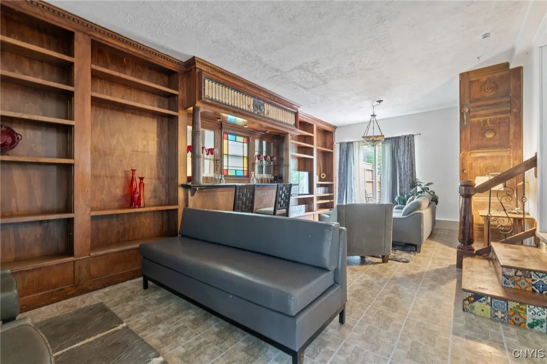 512 Boyden Street, Syracuse, New York 13206, Syracuse, New York 13206, 4 Bedrooms Bedrooms, ,2 BathroomsBathrooms,Residential,Closed,512 Boyden Street, Syracuse, New York 13206,0,S1636076