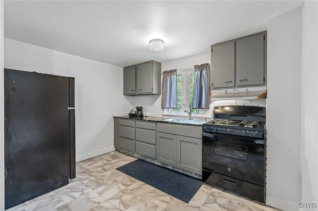 512 Boyden Street, Syracuse, New York 13206, Syracuse, New York 13206, 4 Bedrooms Bedrooms, ,2 BathroomsBathrooms,Residential,Closed,512 Boyden Street, Syracuse, New York 13206,0,S1636076