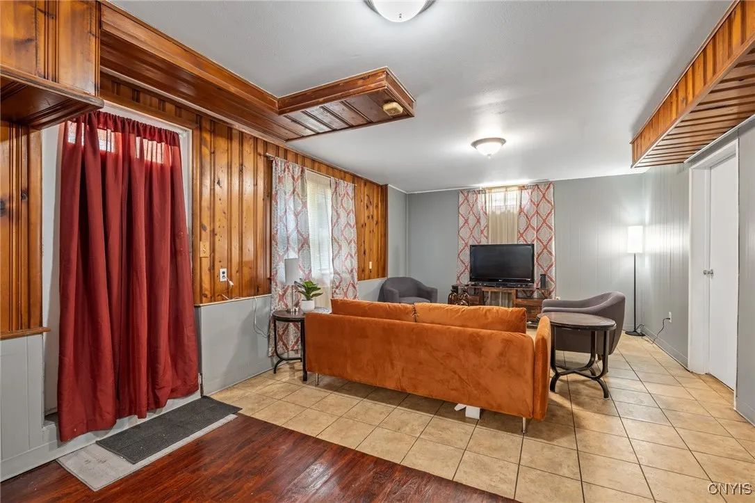 512 Boyden Street, Syracuse, New York 13206, Syracuse, New York 13206, 4 Bedrooms Bedrooms, ,2 BathroomsBathrooms,Residential,Closed,512 Boyden Street, Syracuse, New York 13206,0,S1636076