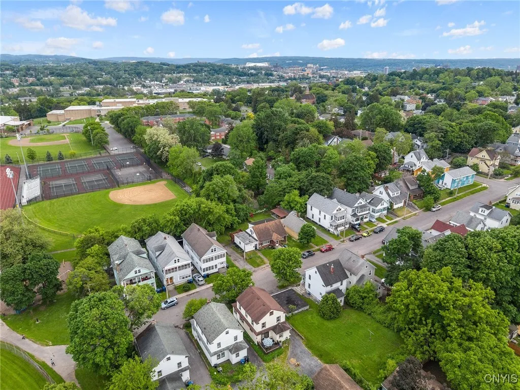 512 Boyden Street, Syracuse, New York 13206, Syracuse, New York 13206, 4 Bedrooms Bedrooms, ,2 BathroomsBathrooms,Residential,Closed,512 Boyden Street, Syracuse, New York 13206,0,S1636076
