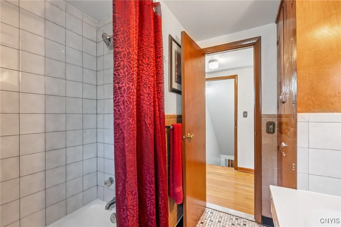 512 Boyden Street, Syracuse, New York 13206, Syracuse, New York 13206, 4 Bedrooms Bedrooms, ,2 BathroomsBathrooms,Residential,Closed,512 Boyden Street, Syracuse, New York 13206,0,S1636076