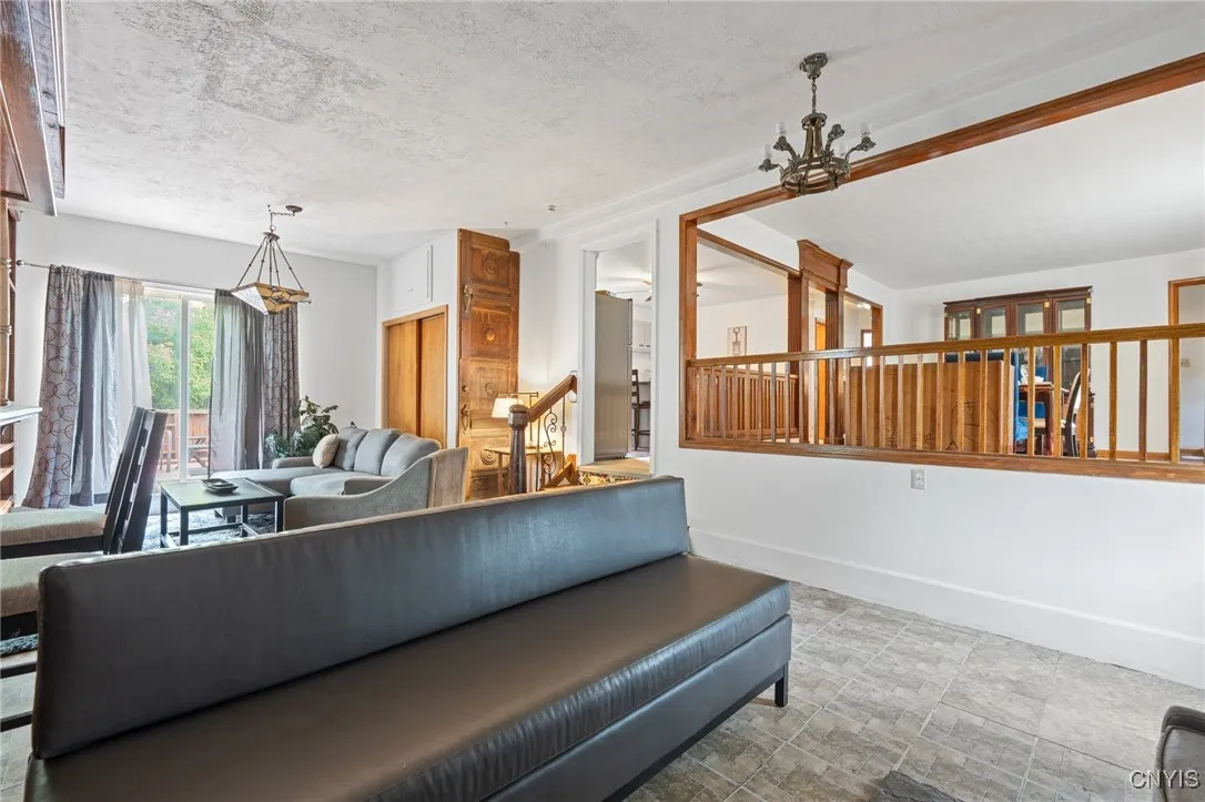 512 Boyden Street, Syracuse, New York 13206, Syracuse, New York 13206, 4 Bedrooms Bedrooms, ,2 BathroomsBathrooms,Residential,Closed,512 Boyden Street, Syracuse, New York 13206,0,S1636076