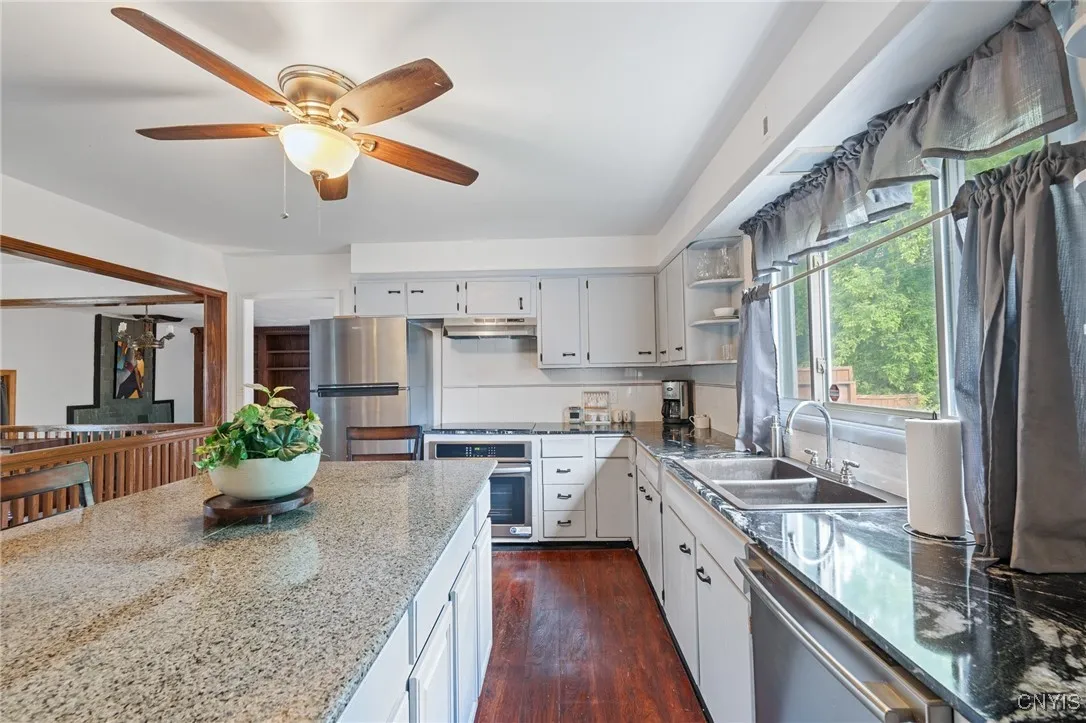 512 Boyden Street, Syracuse, New York 13206, Syracuse, New York 13206, 4 Bedrooms Bedrooms, ,2 BathroomsBathrooms,Residential,Closed,512 Boyden Street, Syracuse, New York 13206,0,S1636076