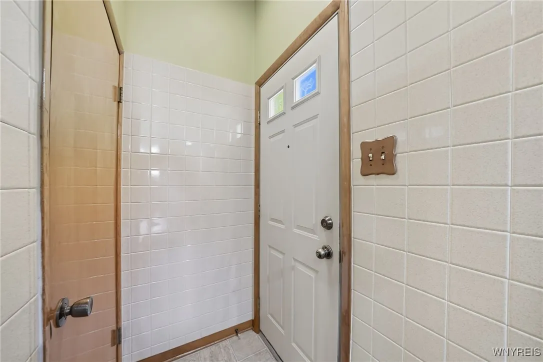 113 Marion Road, Amherst, New York 14226, Amherst, New York 14226, 3 Bedrooms Bedrooms, 5 Rooms Rooms,1 BathroomBathrooms,Residential,For Sale,113 Marion Road, Amherst, New York 14226,0,B1635914
