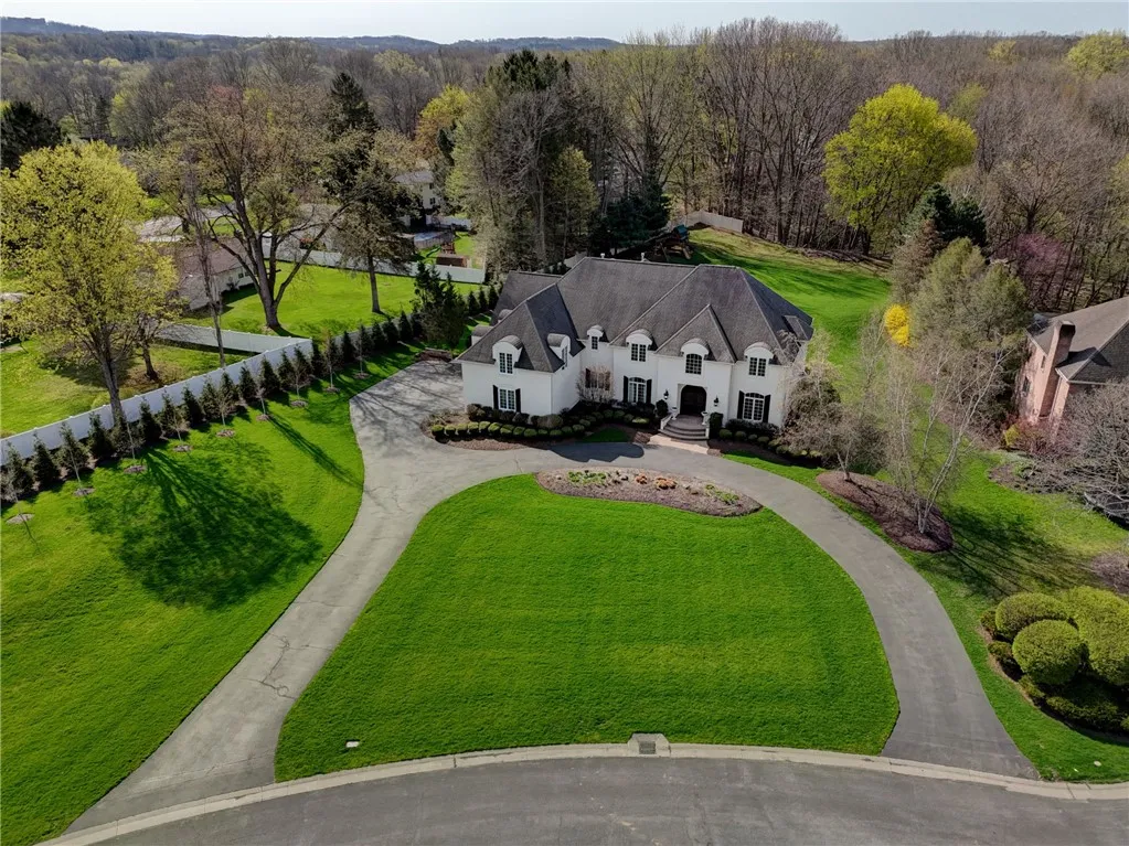4 Windscape Park, Pittsford, New York 14534, Pittsford, New York 14534, 6 Bedrooms Bedrooms, 16 Rooms Rooms,5 BathroomsBathrooms,Residential,For Sale,4 Windscape Park, Pittsford, New York 14534,0,R1635234