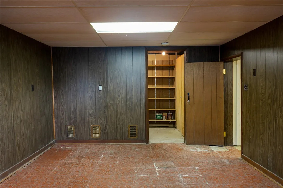 327 Noble Street, Elmira City, New York 14901, Elmira City, New York 14901, 3 Bedrooms Bedrooms, 7 Rooms Rooms,1 BathroomBathrooms,Residential,For Sale,327 Noble Street, Elmira City, New York 14901,0,R1634024