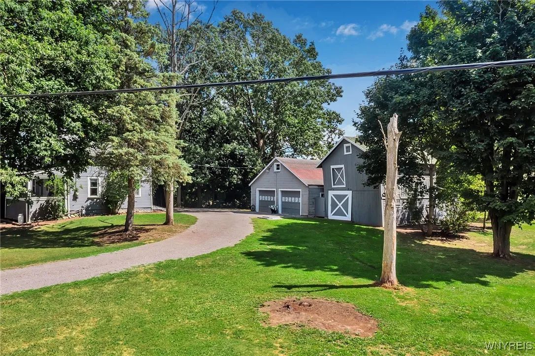 2340 Genesee Street, Pembroke, New York 14036, Pembroke, New York 14036, 3 Bedrooms Bedrooms, 6 Rooms Rooms,1 BathroomBathrooms,Residential,For Sale,2340 Genesee Street, Pembroke, New York 14036,0,B1633326