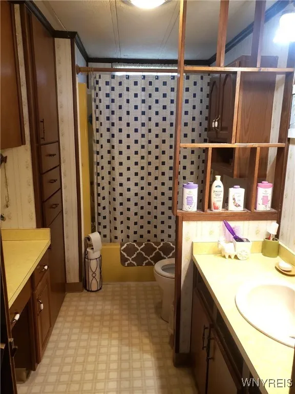 77 Lakewood Village, Shelby, New York 14103, Shelby, New York 14103, 2 Bedrooms Bedrooms, 6 Rooms Rooms,1 BathroomBathrooms,Residential,For Sale,77 Lakewood Village, Shelby, New York 14103,0,B1635701