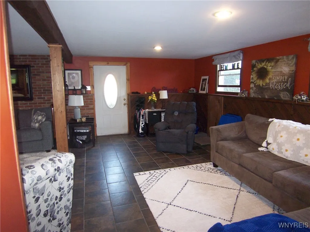 9196 Transit Road, Stafford, New York 14143, Stafford, New York 14143, 4 Bedrooms Bedrooms, 8 Rooms Rooms,1 BathroomBathrooms,Residential,For Sale,9196 Transit Road, Stafford, New York 14143,0,B1636012