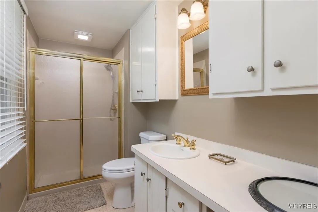 6 Briar Hill Road, Orchard Park, New York 14127, Orchard Park, New York 14127, 4 Bedrooms Bedrooms, 14 Rooms Rooms,2 BathroomsBathrooms,Residential,For Sale,6 Briar Hill Road, Orchard Park, New York 14127,0,B1635494
