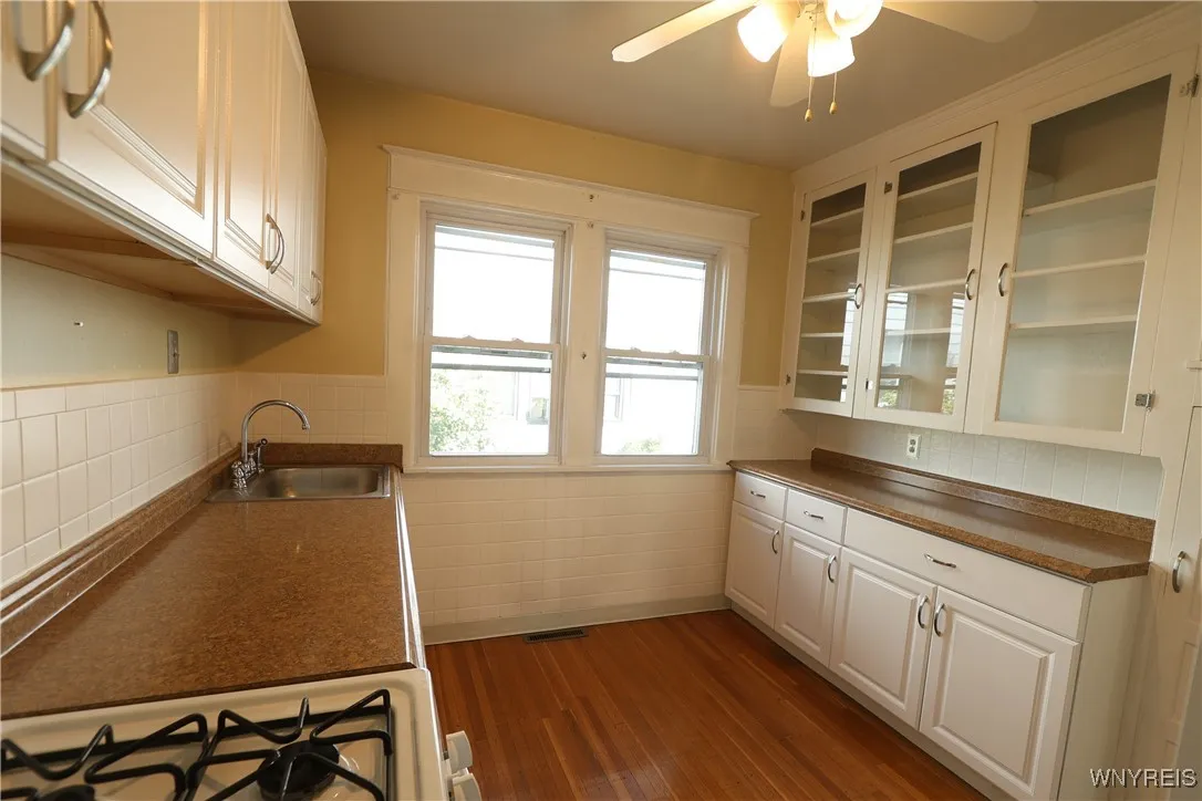 38 Norwalk Avenue, Buffalo, New York 14216, Buffalo, New York 14216, 3 Bedrooms Bedrooms, 6 Rooms Rooms,1 BathroomBathrooms,Residential Lease,For Rent,38 Norwalk Avenue, Buffalo, New York 14216,0,B1632340