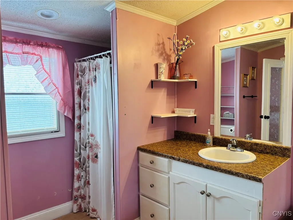 2304 Chancery Lane, Clay, New York 13090, Clay, New York 13090, 2 Bedrooms Bedrooms, 6 Rooms Rooms,2 BathroomsBathrooms,Residential,For Sale,2304 Chancery Lane, Clay, New York 13090,0,S1635784