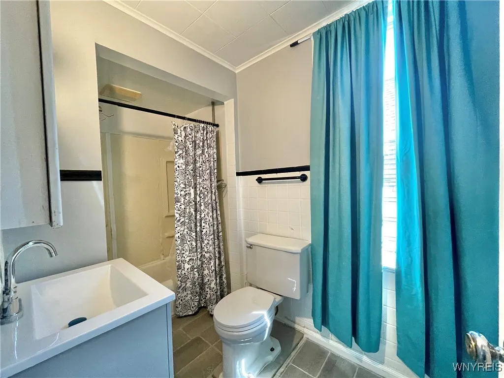 23 Muskingum Street, Lancaster, New York 14043, Lancaster, New York 14043, 4 Bedrooms Bedrooms, ,2 BathroomsBathrooms,Residential,For Sale,23 Muskingum Street, Lancaster, New York 14043,0,B1634953