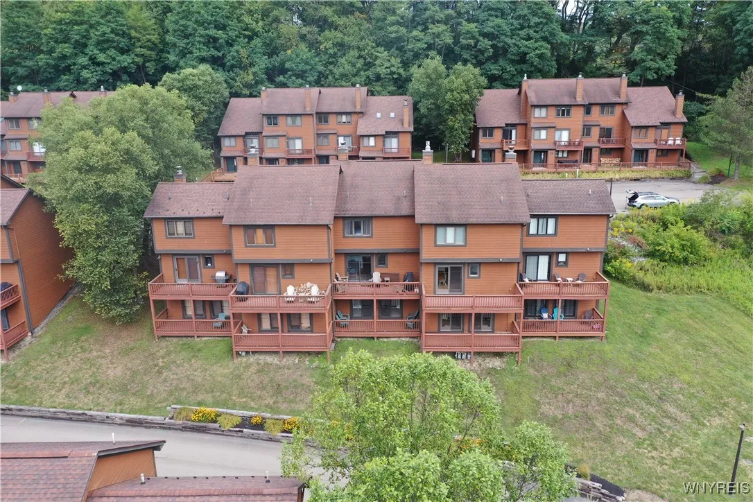 14 Stone, Ellicottville, New York 14731, Ellicottville, New York 14731, 4 Bedrooms Bedrooms, 8 Rooms Rooms,2 BathroomsBathrooms,Residential,Closed,14 Stone, Ellicottville, New York 14731,0,B1636114