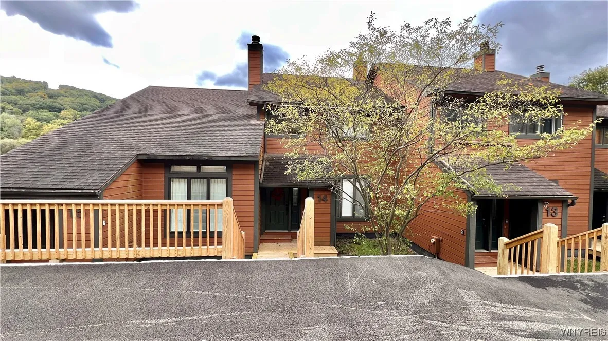 14 Stone, Ellicottville, New York 14731, Ellicottville, New York 14731, 4 Bedrooms Bedrooms, 8 Rooms Rooms,2 BathroomsBathrooms,Residential,Closed,14 Stone, Ellicottville, New York 14731,0,B1636114