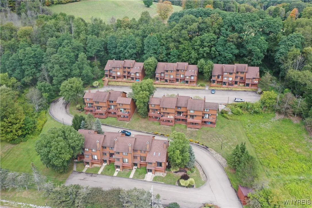 14 Stone, Ellicottville, New York 14731, Ellicottville, New York 14731, 4 Bedrooms Bedrooms, 8 Rooms Rooms,2 BathroomsBathrooms,Residential,Closed,14 Stone, Ellicottville, New York 14731,0,B1636114