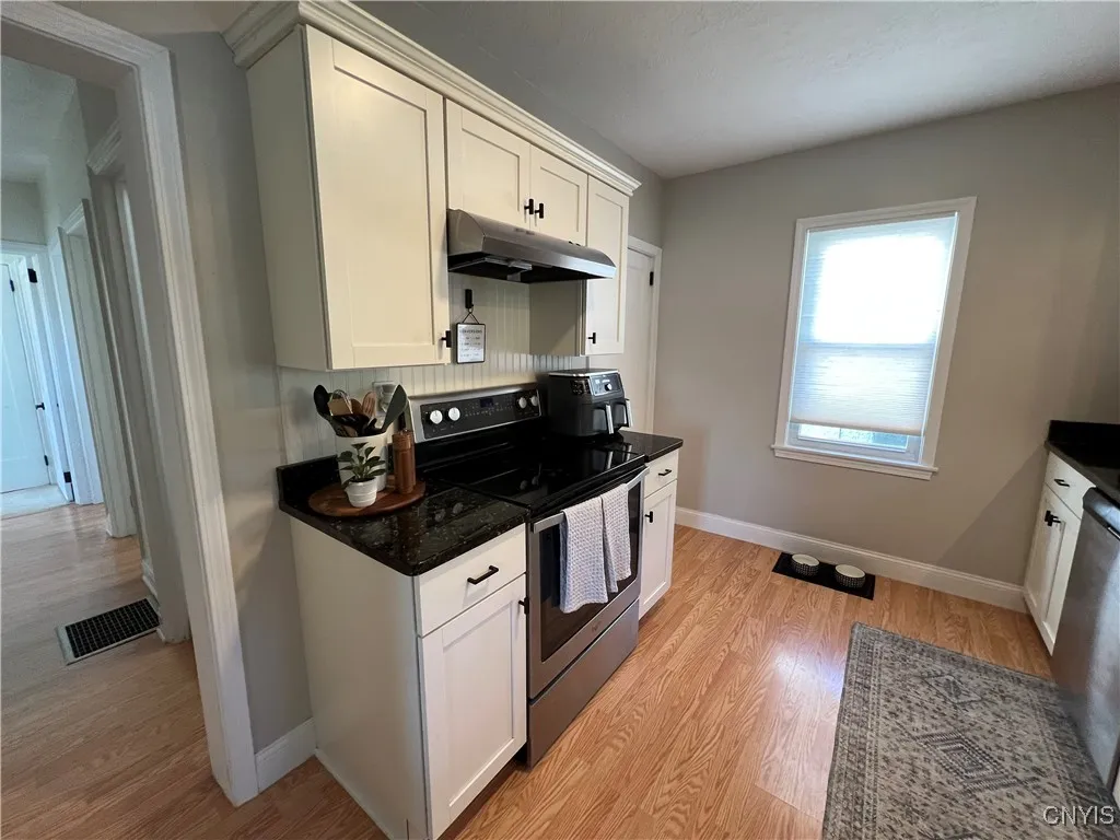 131 Barben Avenue, Watertown City, New York 13601, Watertown City, New York 13601, 3 Bedrooms Bedrooms, 8 Rooms Rooms,2 BathroomsBathrooms,Residential,For Sale,131 Barben Avenue, Watertown City, New York 13601,0,S1636119
