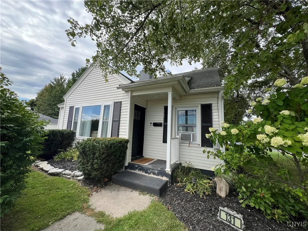 131 Barben Avenue, Watertown City, New York 13601, Watertown City, New York 13601, 3 Bedrooms Bedrooms, 8 Rooms Rooms,2 BathroomsBathrooms,Residential,For Sale,131 Barben Avenue, Watertown City, New York 13601,0,S1636119