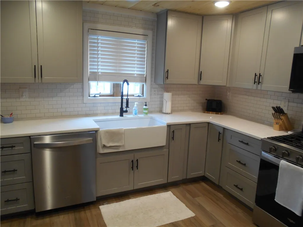 26 Chase Street, Auburn, New York 13021, Auburn, New York 13021, 3 Bedrooms Bedrooms, 9 Rooms Rooms,2 BathroomsBathrooms,Residential,For Sale,26 Chase Street, Auburn, New York 13021,0,R1636168