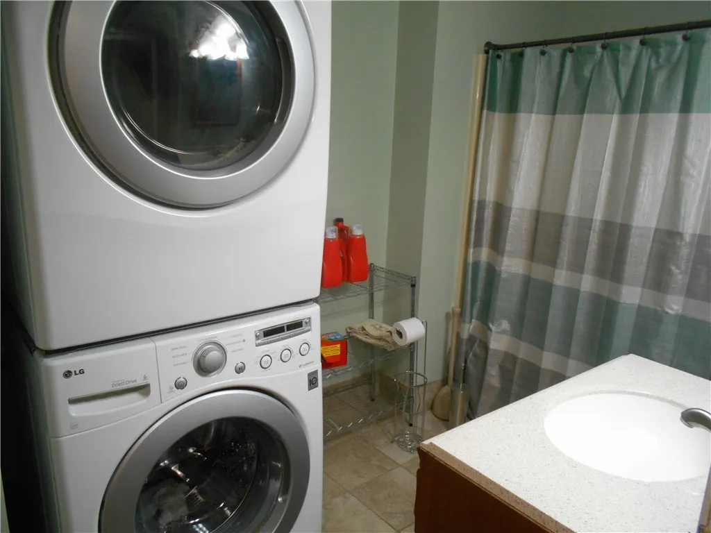 26 Chase Street, Auburn, New York 13021, Auburn, New York 13021, 3 Bedrooms Bedrooms, 9 Rooms Rooms,2 BathroomsBathrooms,Residential,For Sale,26 Chase Street, Auburn, New York 13021,0,R1636168