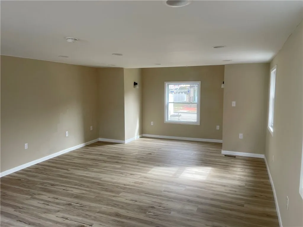 45 Jane Street, Hornell, New York 14843, Hornell, New York 14843, 3 Bedrooms Bedrooms, 6 Rooms Rooms,2 BathroomsBathrooms,Residential Lease,For Rent,45 Jane Street, Hornell, New York 14843,0,R1636177