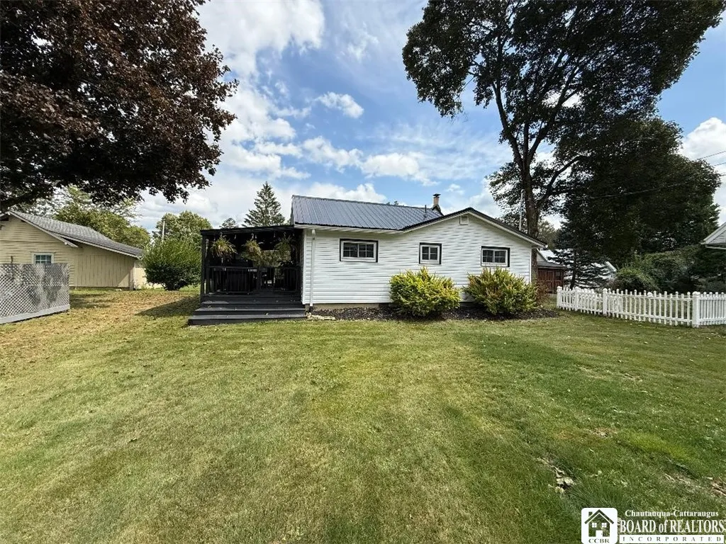 16 Marvin Avenue, Busti, New York 14750, Busti, New York 14750, 2 Bedrooms Bedrooms, 6 Rooms Rooms,1 BathroomBathrooms,Residential,For Sale,16 Marvin Avenue, Busti, New York 14750,0,R1636160
