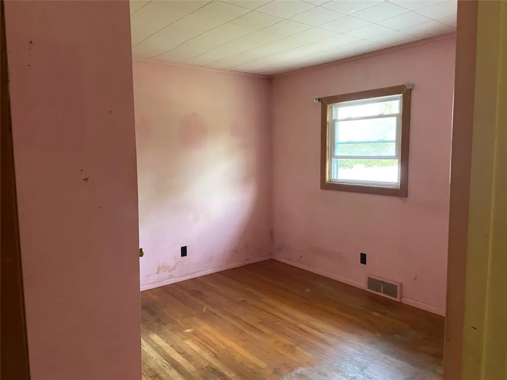 68 South St Street, Amity, New York 14813, Amity, New York 14813, 3 Bedrooms Bedrooms, 6 Rooms Rooms,1 BathroomBathrooms,Residential,For Sale,68 South St Street, Amity, New York 14813,0,R1636148