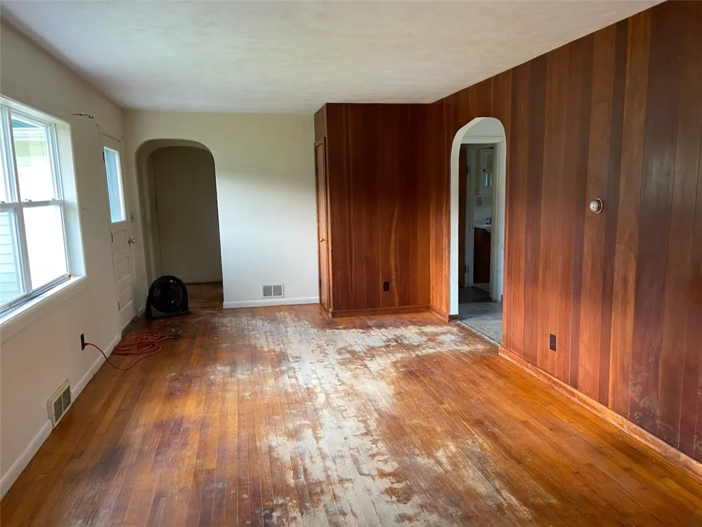 68 South St Street, Amity, New York 14813, Amity, New York 14813, 3 Bedrooms Bedrooms, 6 Rooms Rooms,1 BathroomBathrooms,Residential,For Sale,68 South St Street, Amity, New York 14813,0,R1636148